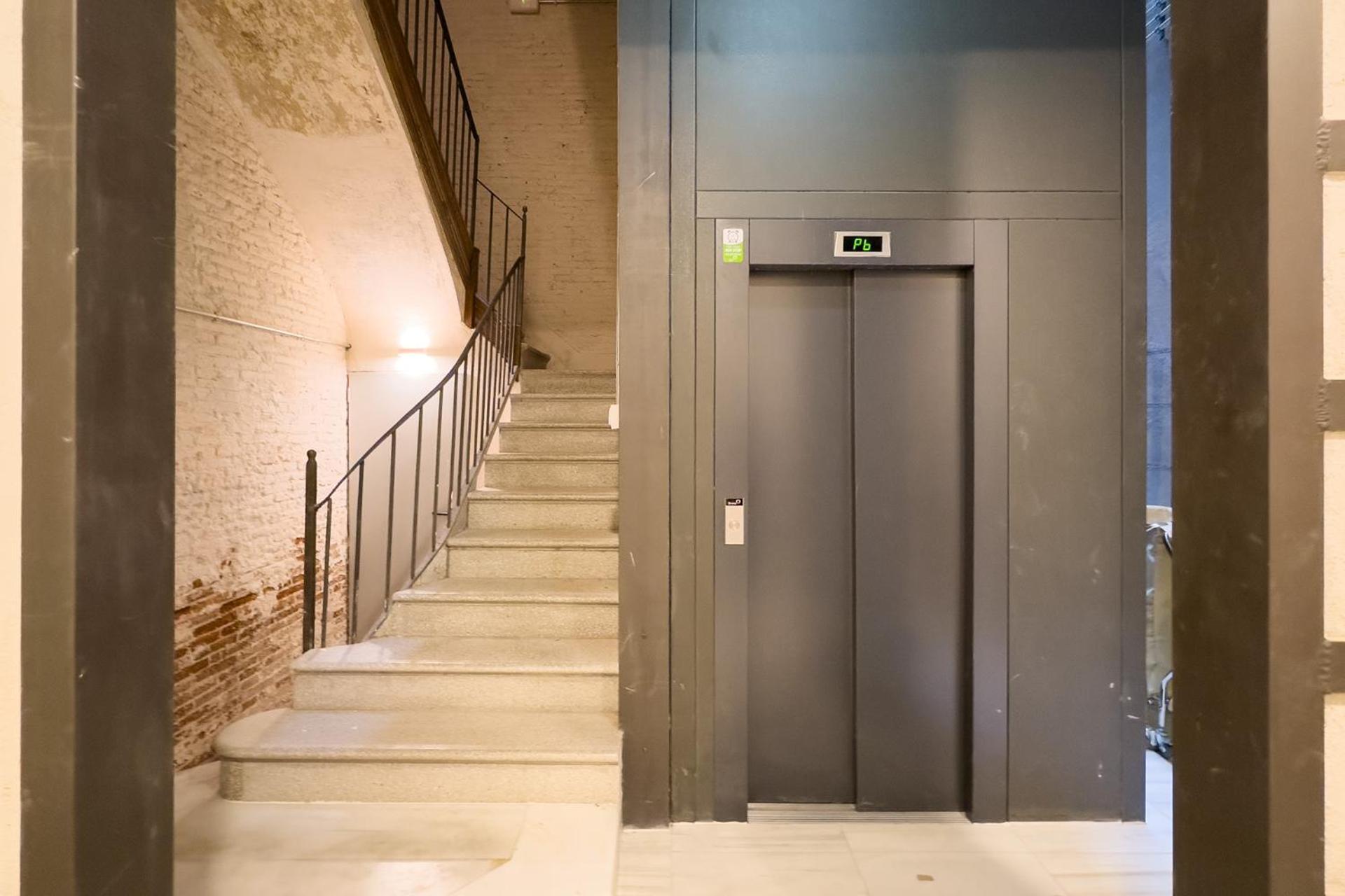 Urbandream Gothic Aartments & Studios Barcelona Exterior photo